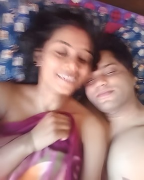 Sexy Indian Gf Exposing Her Big Boobs On Cam